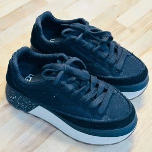 UGG Marin Platform Shoes Sneakers  Women's Size 7.5